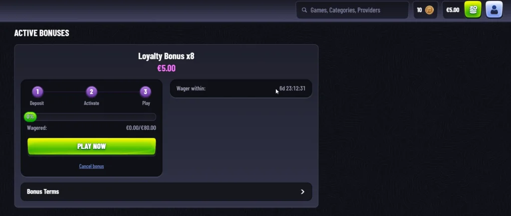 Mrpacho casino active bonuses page showing €5 Loyalty Bonus x8 wagering progress and play now button.
